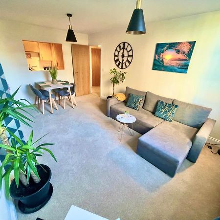 A Stylish Retreat - Super King Bed - Heart Of Town Centre - 5 Mins Stroll To Beach Bournemouth Luaran gambar