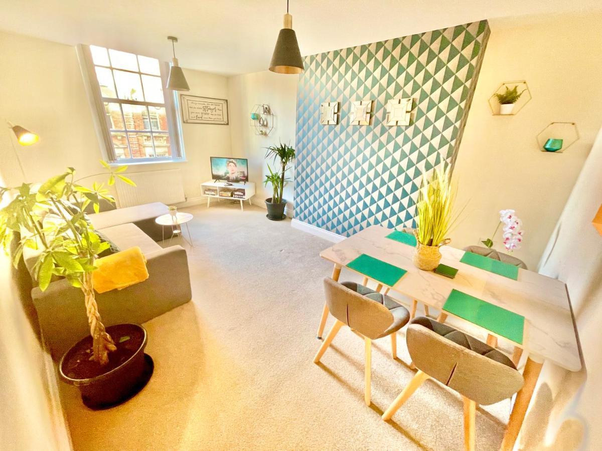 A Stylish Retreat - Super King Bed - Heart Of Town Centre - 5 Mins Stroll To Beach Bournemouth Luaran gambar