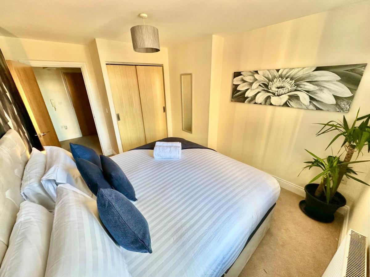 A Stylish Retreat - Super King Bed - Heart Of Town Centre - 5 Mins Stroll To Beach Bournemouth Luaran gambar
