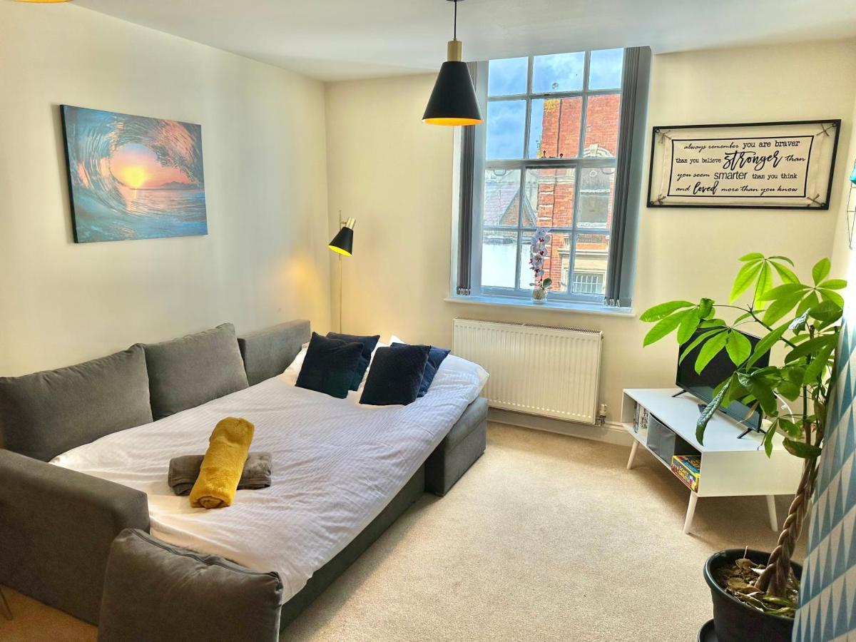 A Stylish Retreat - Super King Bed - Heart Of Town Centre - 5 Mins Stroll To Beach Bournemouth Luaran gambar